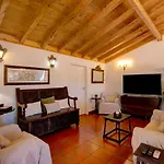 Nyaraló Oliva Al *