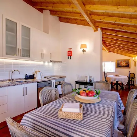 Oliva Al * 몬카라파초